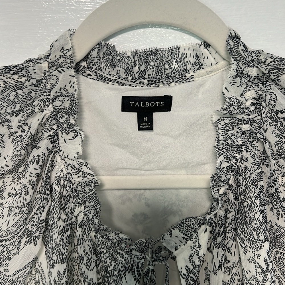 Talbots Blouse Medium - Picture 2 of 5